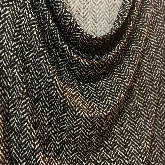 PRETTY DRAPE NECK BLOUSE! - Picture 2 of 3